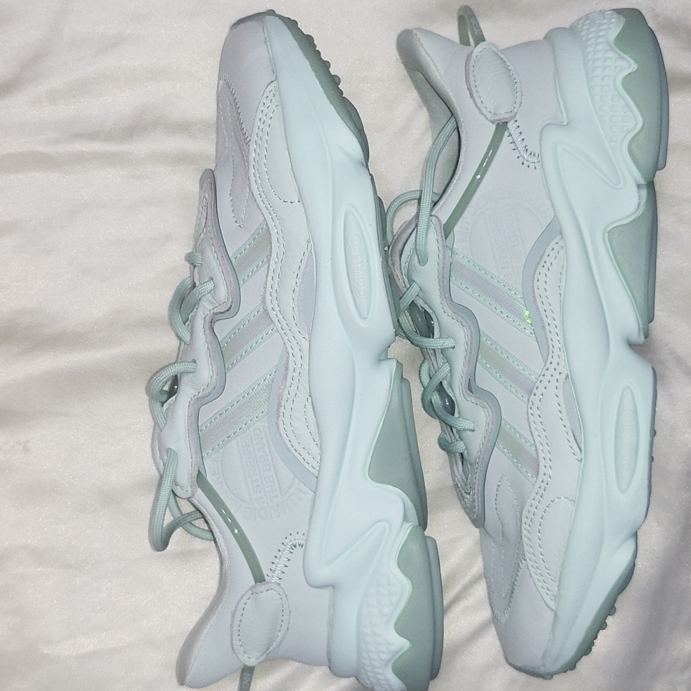 Mint Ozweegos Adidas